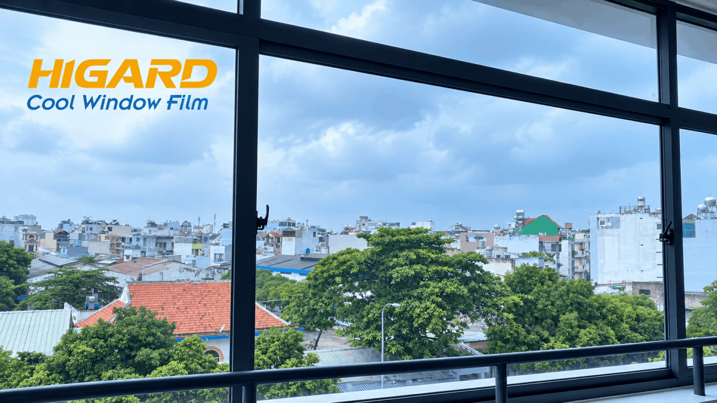 Dán Phim Cách Nhiệt Phản Quang 1 Chiều: Giải Pháp Chống Nóng Tuyệt Vời (Dự Án THPT Đông Á) 11 Giấy dán kính phản quang chống nóng Higard HG70