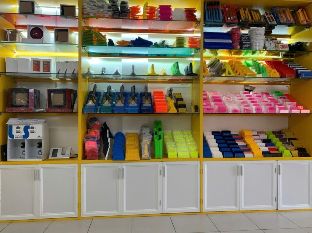 Dụng cụ dán phim cách nhiệt