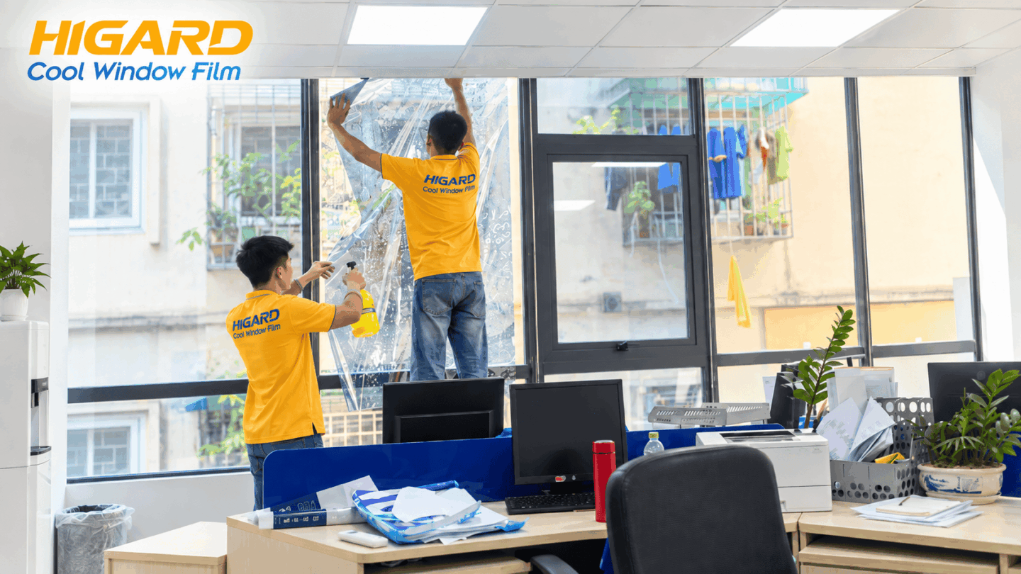 Dán phim cách nhiệt Ngân hàng Bản Việt – Giải pháp chống nóng cho tòa nhà 7 tầng tại Hà Nội 12 Dán phim cách nhiệt ngân hàng giúp tiết kiệm điện máy lạnh
