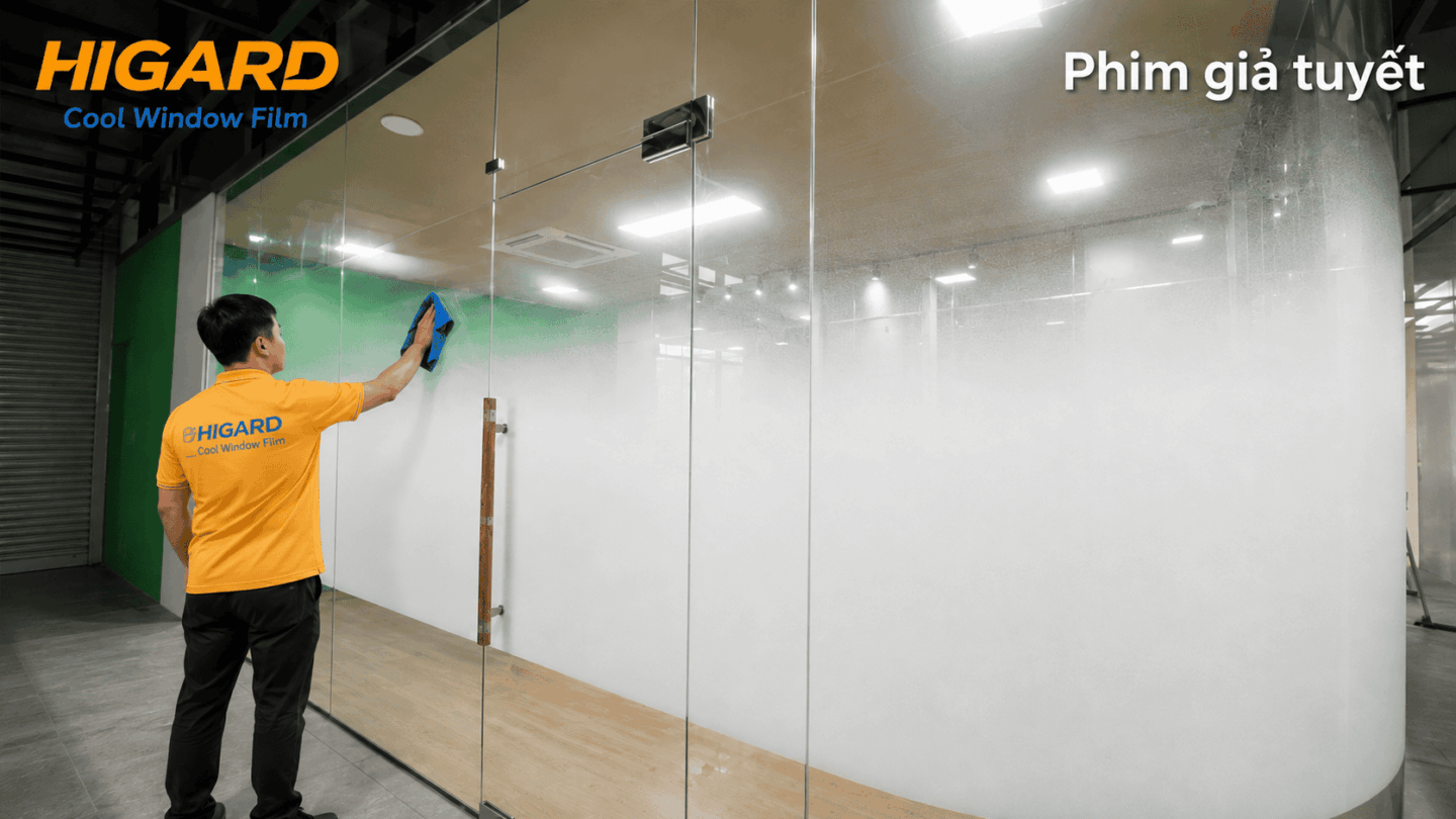 Decal Dán Kính Chấm Bi Gradient Higard 1 chiều trang trí kính văn phòng