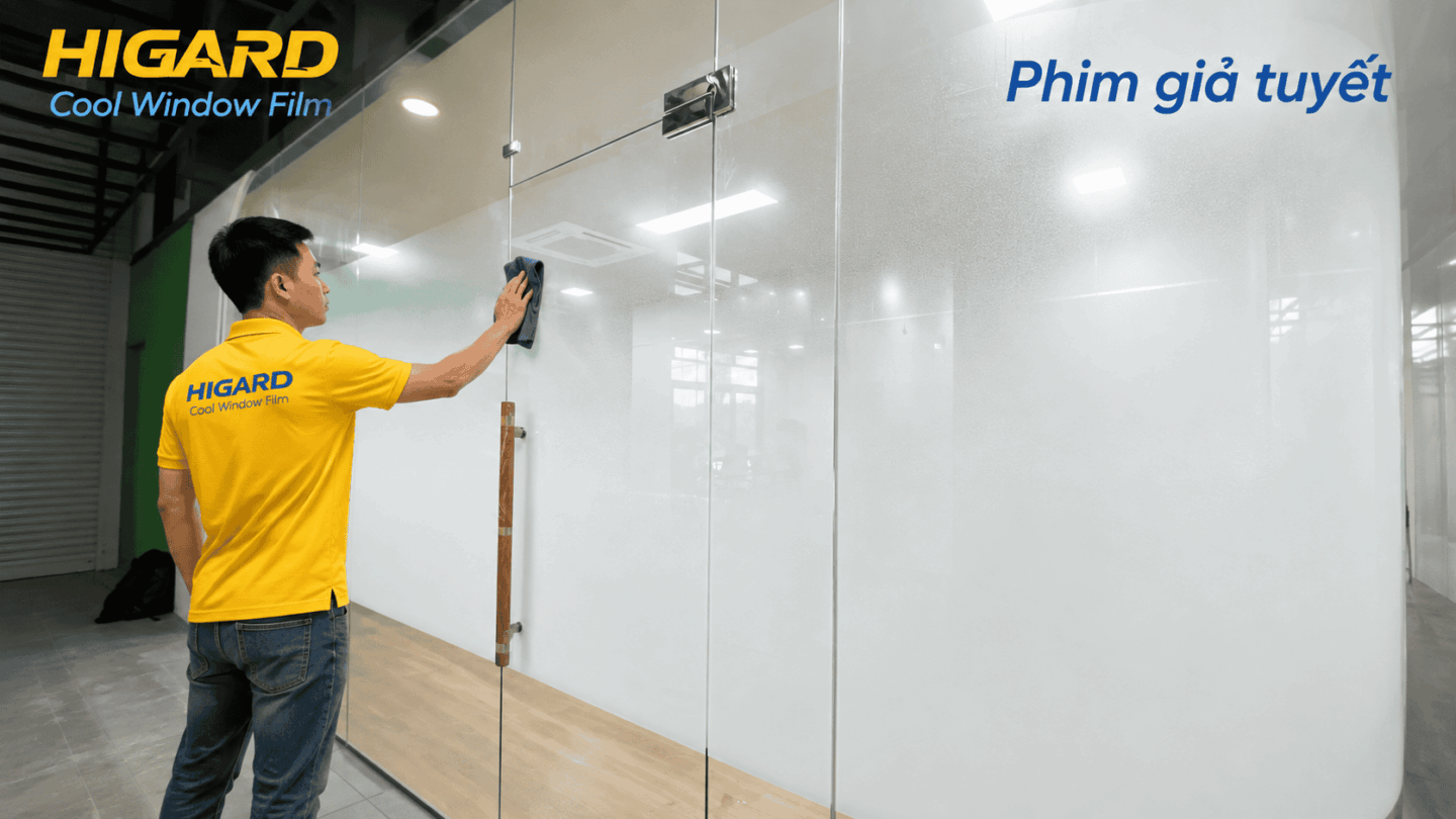Decal Dán Kính Chấm Bi Gradient Higard 2 chiều cho vách kính phòng họp