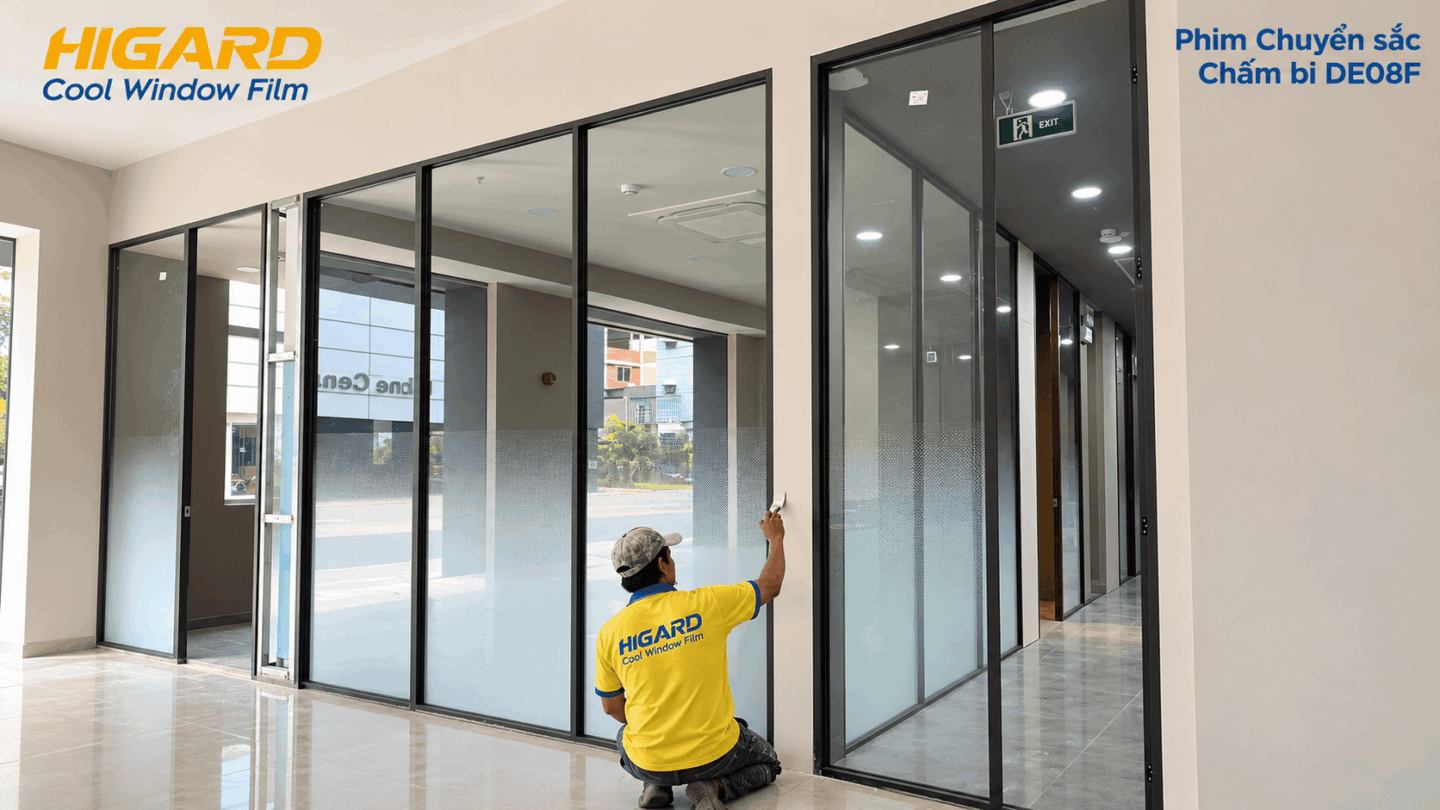 Báo giá decal mờ chuyển sắc DE08F cho vách kính văn phòng trọn gói